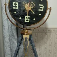 ساعت ایستاده