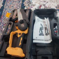 اره برقی شارژی درحدنوع چیزی کارنکرده
