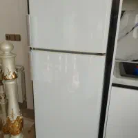 فریزر ویخچال در حد نو سالم ۱۰ فوت