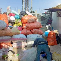 کارگر برای ضایعاتی