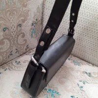 کیف|کیف، کفش، کمربند|میانه, |دیوار