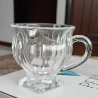 استکان دسته دار نو ۳دست و۴عدد قندان