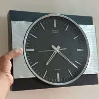 ساعت دیواری