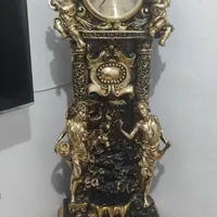 ساعت پایه دار
