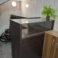 میز پیشخوان ام دی اف با رویه شیشه ای