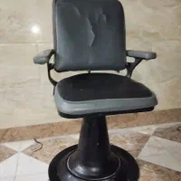 صندلی سالم میباشد