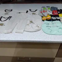 کفش و لباس نوزادی تا یک سال همه با هم ۴۰۰|کفش و لباس بچه|کرج, عظیمیه|دیوار