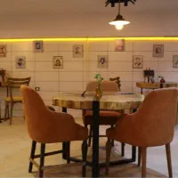 میز و صندلی و ناها خوری