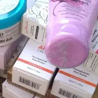 کرم ویتامین c کرم لایه بردار  ضد آفتاب کرم ابریشم