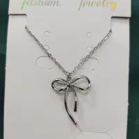 گردنبند و پاپوش