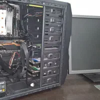 کیس و مانیتور گیمینگ