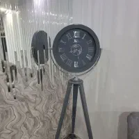 ساعت ایستاده