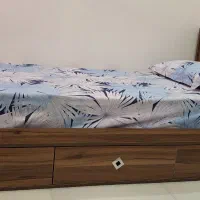 تخت یک نفره بهمراه تشک