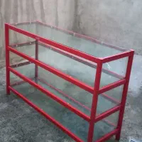 ویترین شیشه ای