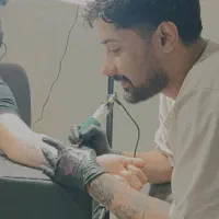 خدمات تتو با 9 سال سابقه