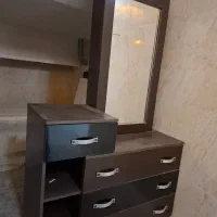 میز آرایش در حد نو