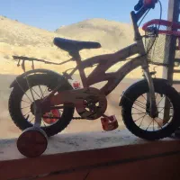 دوچرخه 12|دوچرخه، اسکیت، اسکوتر|صدرا-فارس, فاز ۱|دیوار