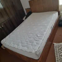 تخت یک نفره