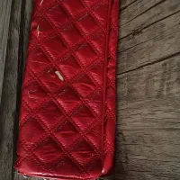 کیف قرمز