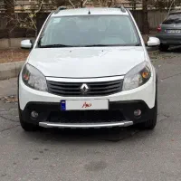 ساندرو استپ وی مدل ۱۳۹۵