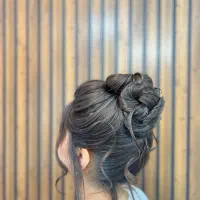 تخفیف ویژه رنگ و لایت و میکاپ و شنیون|خدمات آرایشگری و زیبایی|شیراز, نصر|دیوار