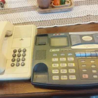 دو عدد تلفن قدیمی سالم