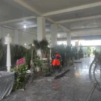 کارگر ساده برای گلخونه