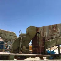 یک دستگاه موبایل سنگ شکن مارک ماینز برگر|ماشین‌آلات صنعتی|مرودشت, مجد آباد|دیوار