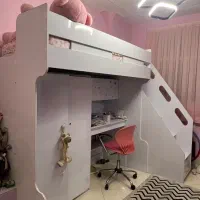 تخت و میز تحریر وکمد لباس