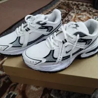 کتونی سایز 39 کاملا نو فروش به دلیل اندازه نبودن