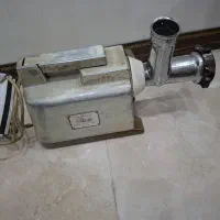 چرخ گوشت قدیمی ایرانی قوی وسالم