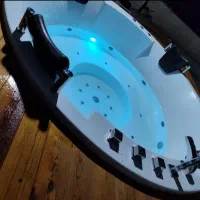 وان جکوزی چهارنفره ی اوکسین