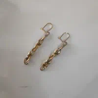 سه جفت گوشواره هرکدام بین ۲ تا ۳ گرم و خورده ای
