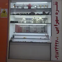 ویترین ایستاده  ام دی اف شیشه و درب درجه ۱