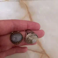 ۲ تا انگشتر طبق عکس.