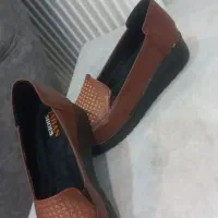 یک جفت کفش زنانه نو