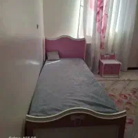 تخت ومیز ارایش