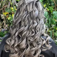 خدمات رنگ و لایت