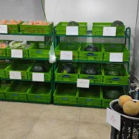 قفسه میوه فروشی یا سبزی فروشی