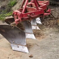 گاو آهن ۴ خیش بلژیکی|ماشینآلات صنعتی|ملایر, |دیوار