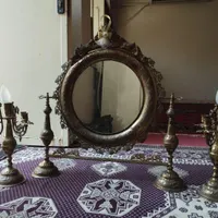 آینه و شمعدان برنجی