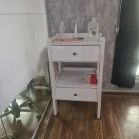 دو عدد ترولی یک شکل و بزرگ