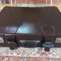 چمدان قدیمی چرم مناسب دکور و استفاده|کیف، کفش، کمربند|مشهد, امام خمینی|دیوار