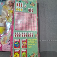 باربی خارجی قدیمی|کلکسیون اشیاء عتیقه|بندر انزلی, موج شکن|دیوار