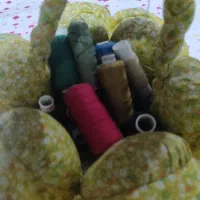 مقداری لوازم مغازه خرازی