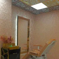 آینه و صندلی میکاپ|آرایشگاه و سالن‌های زیبایی|تهران, جمال‌زاده|دیوار
