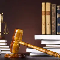 وکیل پایه یک دادگستری