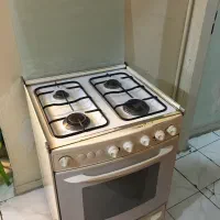 گاز همراه با فر