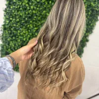 مدل برای رنگ مو با هزینه مواد
