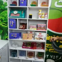 قفسه، دکور مغازه یا کتابخانه